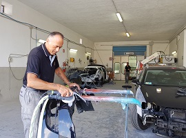 Immagine di paraurti in lucidazione