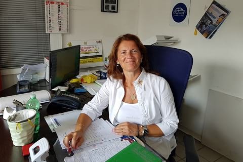 Foto di Cristina esperta di pratiche d'ufficio